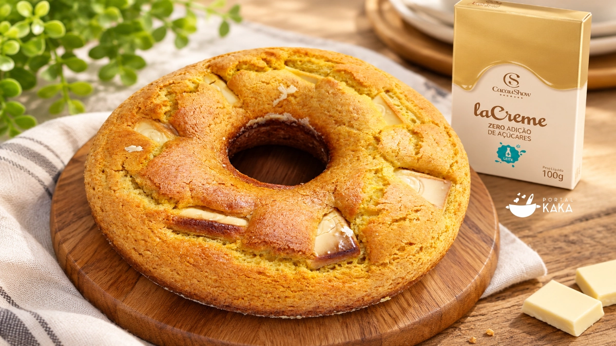 Bolo de Fubá com Chocolate Branco Zero Açúcar Cacau Show